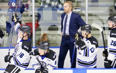 LISTEN TO COACH EXTER AND LOUIS VITTORIO ON MN NEW COUNTRY 98.1